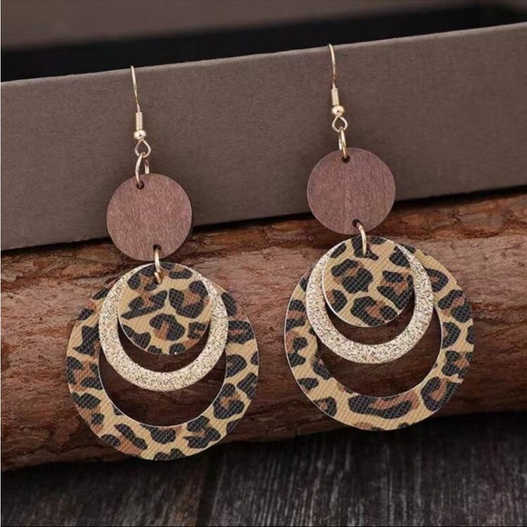3/25 Animal Print Earrings - Picture 3 of 6
